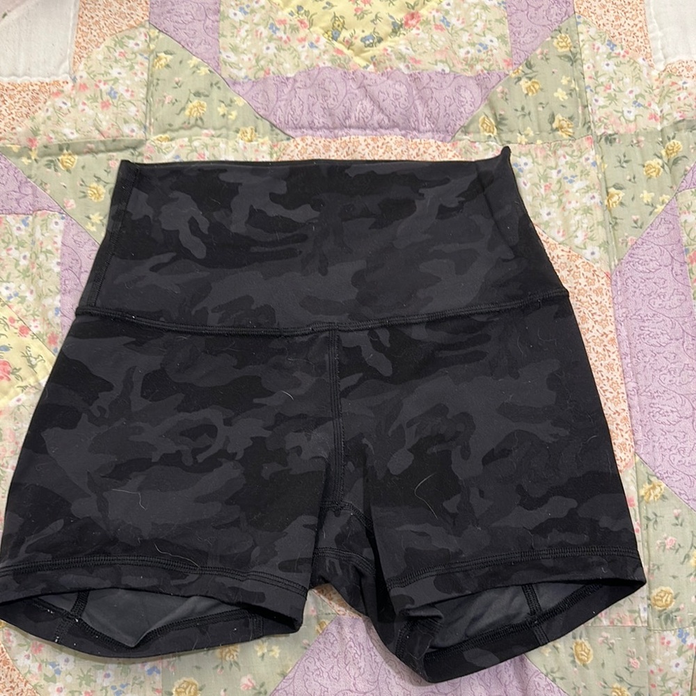 Lululemon Black Camo Women's Shorts 4”